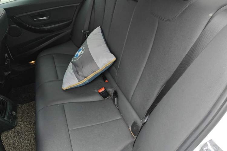 Used BMW 3 Series 2017 318i Fashion Model Left Rear Seat