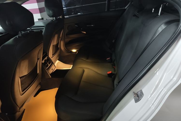 Used BMW 3 Series 2017 320Li Fashion Model Left Rear Seat