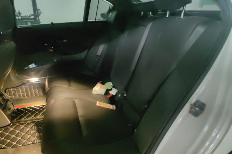 Used BMW 3 Series 2017 320Li Fashion Model Left Rear Seat