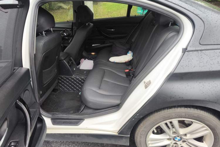 Used BMW 3 Series 2017 320Li Fashion Model Left Rear Seat