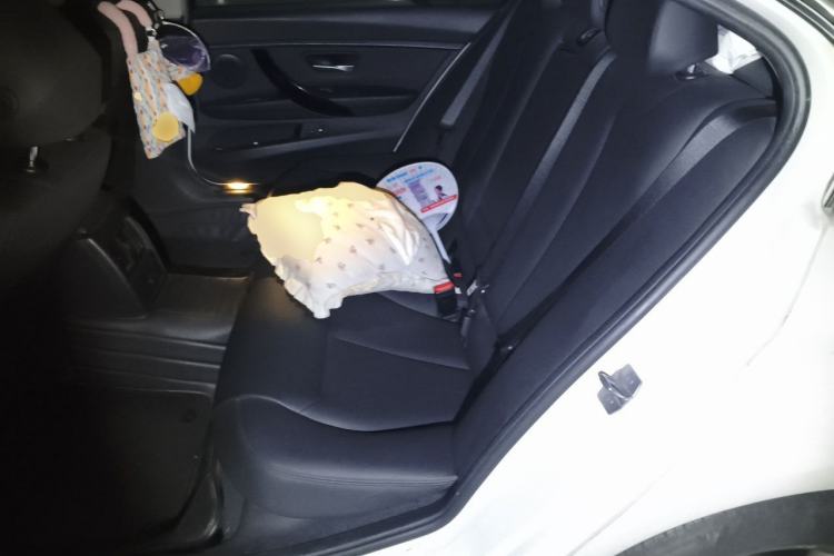 Used BMW 3 Series 2017 320Li Fashion Model Left Rear Seat