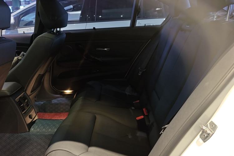 Used BMW 3 Series 2017 320Li Fashion Model Left Rear Seat