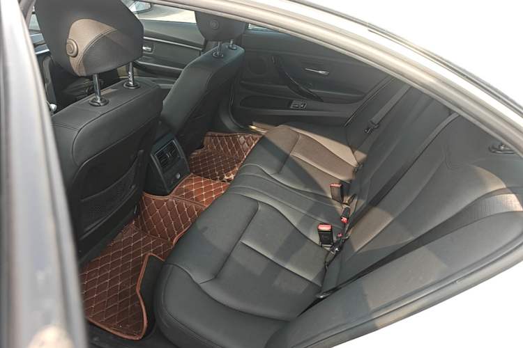 Used BMW 3 Series 2017 320Li Fashion Model Left Rear Seat