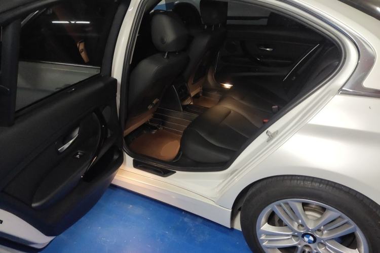Used BMW 3 Series 2017 320Li Fashion Model Left Rear Seat