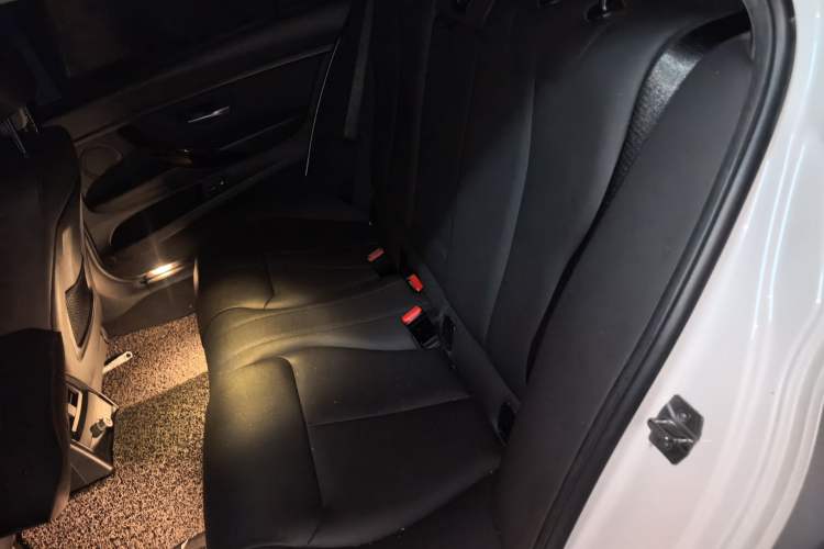 Used BMW 3 Series 2017 320Li Fashion Model Left Rear Seat