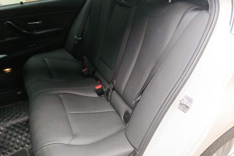 Used BMW 3 Series 2017 320Li Fashion Model Left Rear Seat