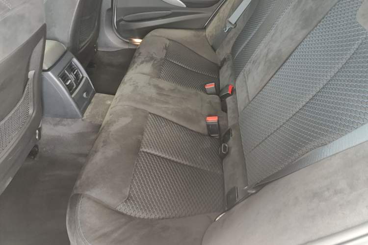 Used BMW 3 Series 2017 320i M Sport Left Rear Seat
