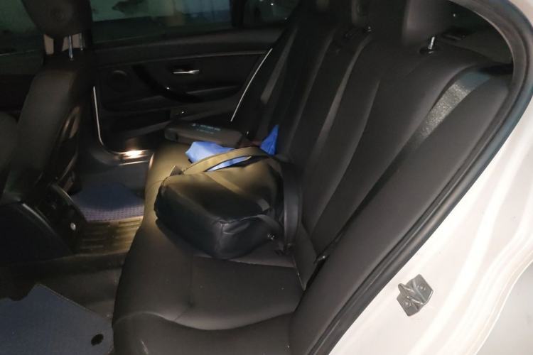 Used BMW 3 Series 2017 318Li Fashion Model Left Rear Seat