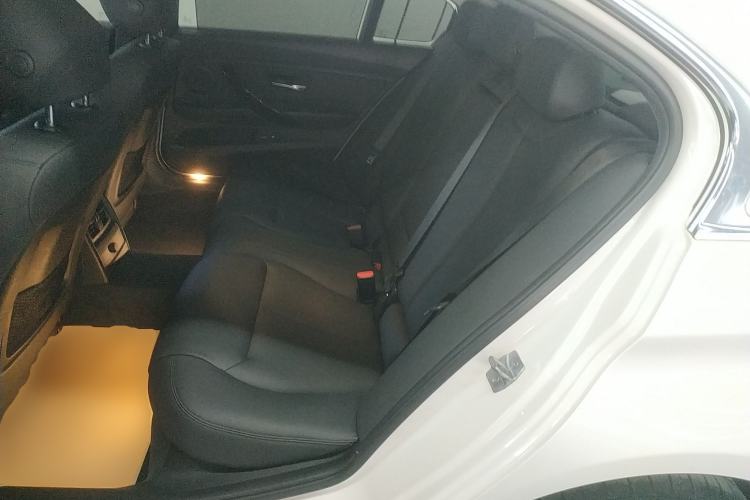 Used BMW 3 Series 2017 318Li Fashion Model Left Rear Seat