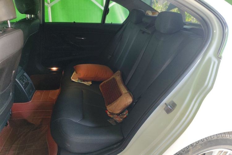 Used BMW 3 Series 2017 320Li Fashion Model Left Rear Seat