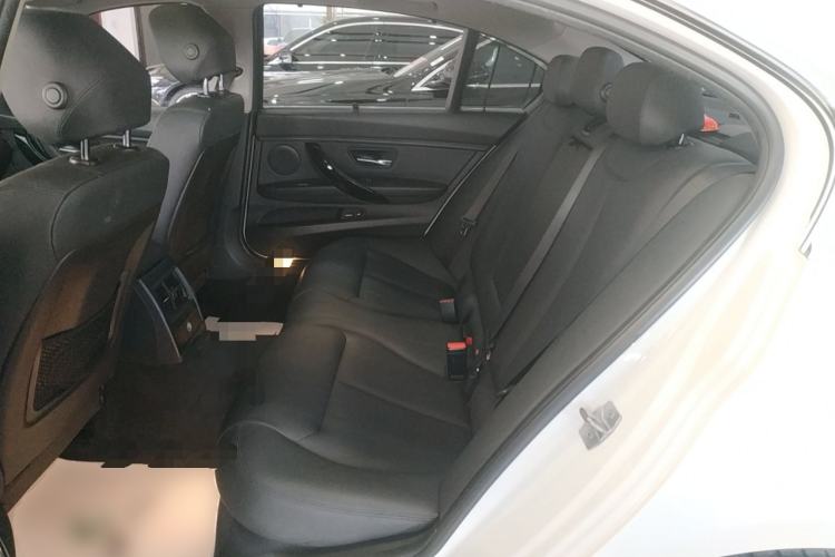 Used BMW 3 Series 2017 320Li xDrive Fashion Model Left Rear Seat