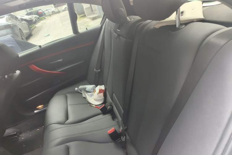 Used BMW 3 Series 2017 320Li Fashion Model Left Rear Seat