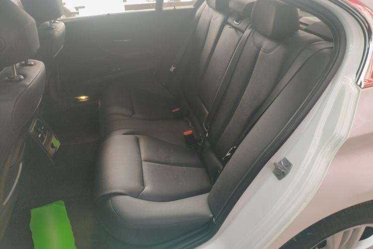 Used BMW 3 Series 2017 320Li Fashion Model Left Rear Seat