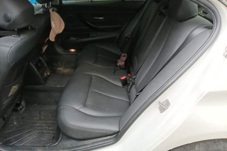 Used BMW 3 Series 2017 320Li Fashion Model Left Rear Seat