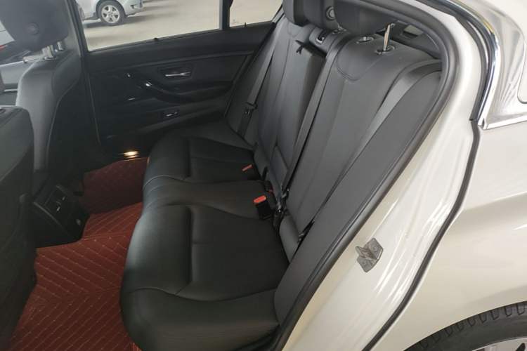 Used BMW 3 Series 2017 318Li Fashion Model Left Rear Seat