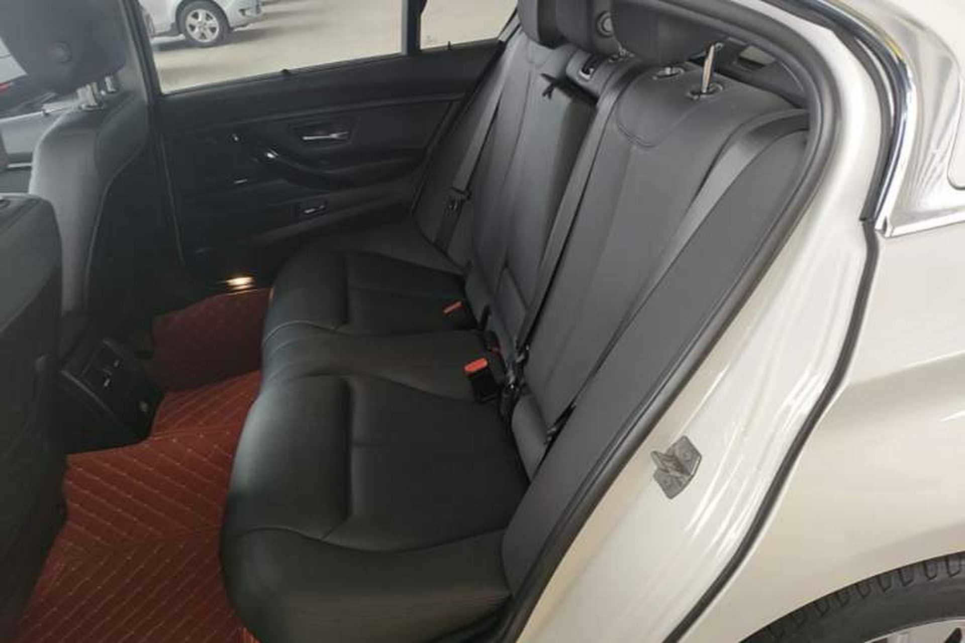 Used BMW 3 Series 2017 318Li Fashion Model Left Rear Seat