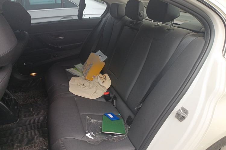 Used BMW 3 Series 2017 320Li Fashion Model Left Rear Seat