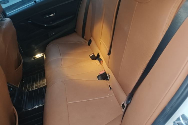 Used BMW 3 Series 2017 320Li Fashion Model Left Rear Seat