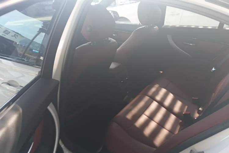 Used BMW 3 Series 2017 320i M Sport Left Rear Seat