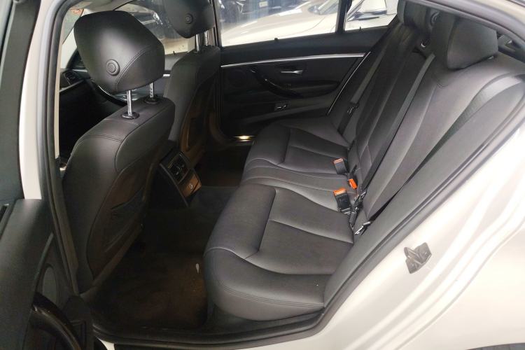 Used BMW 3 Series 2017 320Li Fashion Model Left Rear Seat