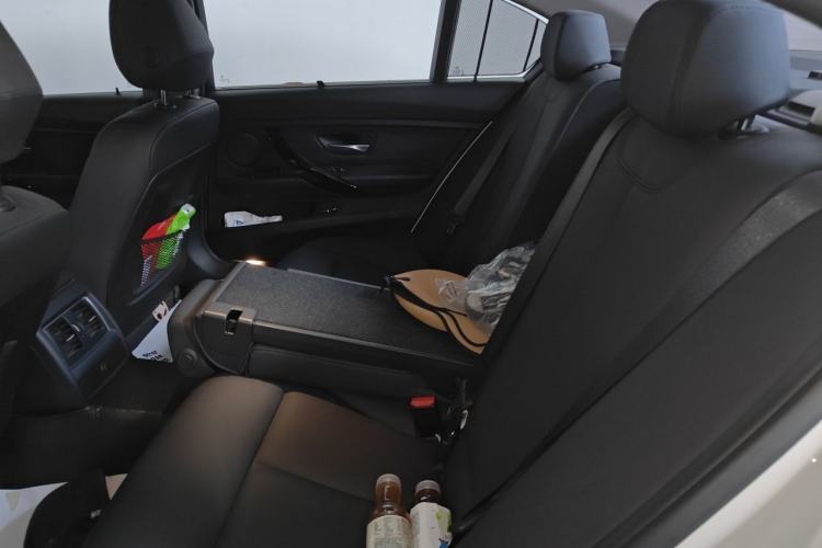Used BMW 3 Series 2017 318Li Fashion Model Left Rear Seat