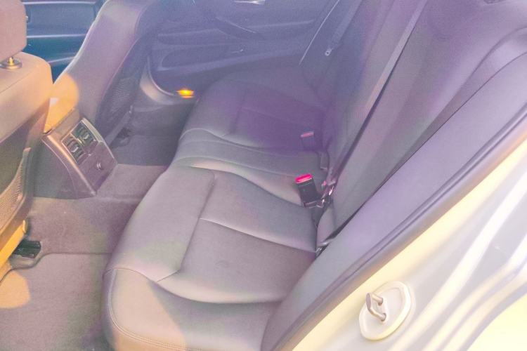Used BMW 3 Series 2017 320Li Fashion Model Left Rear Seat
