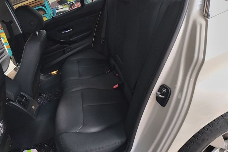 Used BMW 3 Series 2017 318Li Fashion Model Left Rear Seat