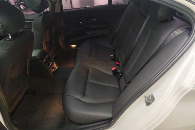 Used BMW 3 Series 2017 320Li Fashion Model Left Rear Seat
