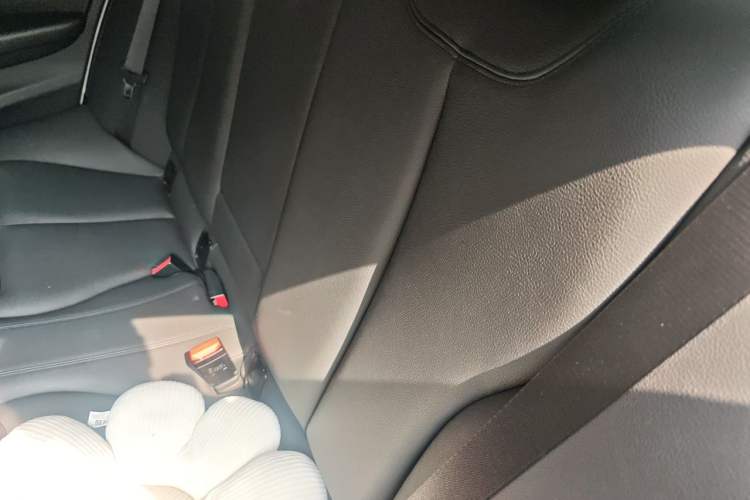 Used BMW 3 Series 2017 320Li Fashion Model Left Rear Seat