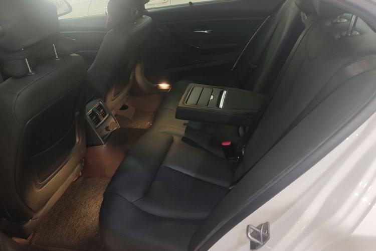 Used BMW 3 Series 2017 320Li Fashion Model Left Rear Seat