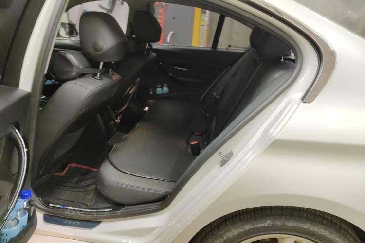 Used BMW 3 Series 2017 318i Fashion Model Left Rear Seat