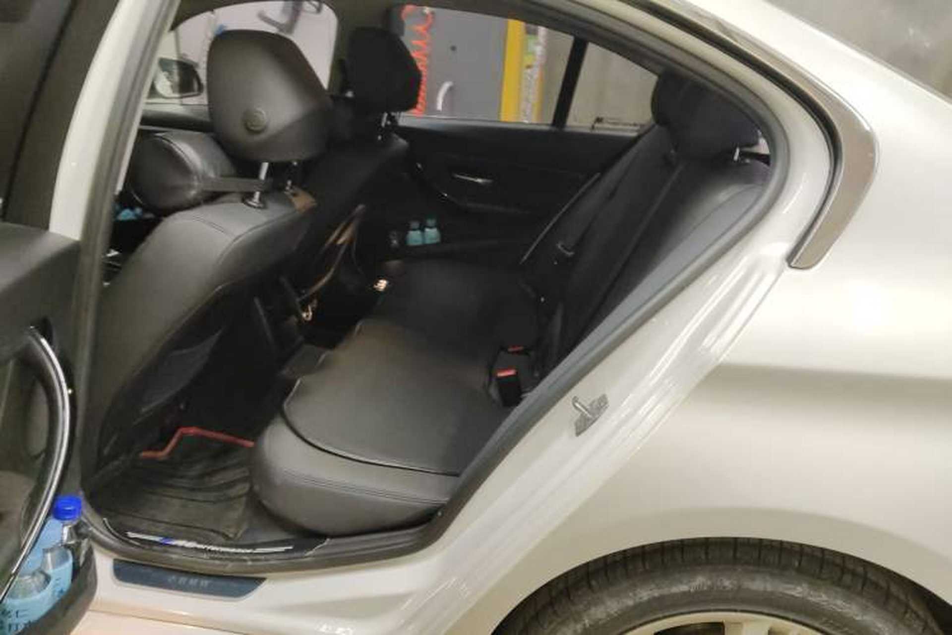 Used BMW 3 Series 2017 318i Fashion Model Left Rear Seat