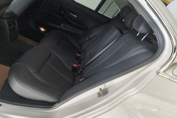 Used BMW 3 Series 2017 320Li Fashion Model Left Rear Seat