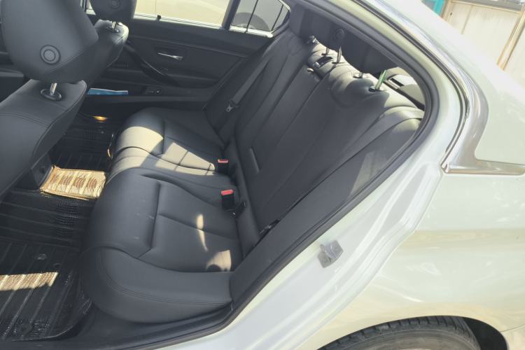 Used BMW 3 Series 2017 320Li xDrive Fashion Model Left Rear Seat