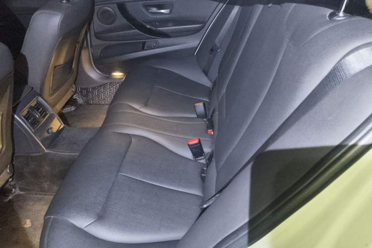 Used BMW 3 Series 2017 320Li Fashion Model Left Rear Seat