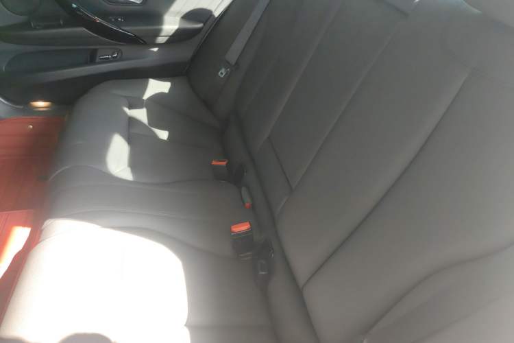 Used BMW 3 Series 2017 320Li xDrive Fashion Model Left Rear Seat