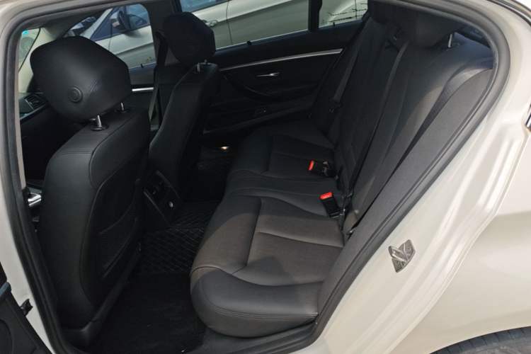 Used BMW 3 Series 2017 320Li Fashion Model Left Rear Seat