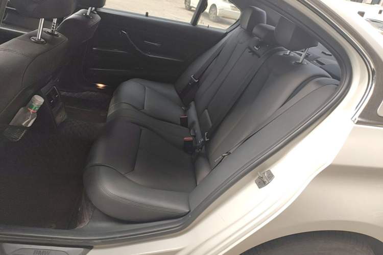 Used BMW 3 Series 2017 320Li Fashion Model Left Rear Seat