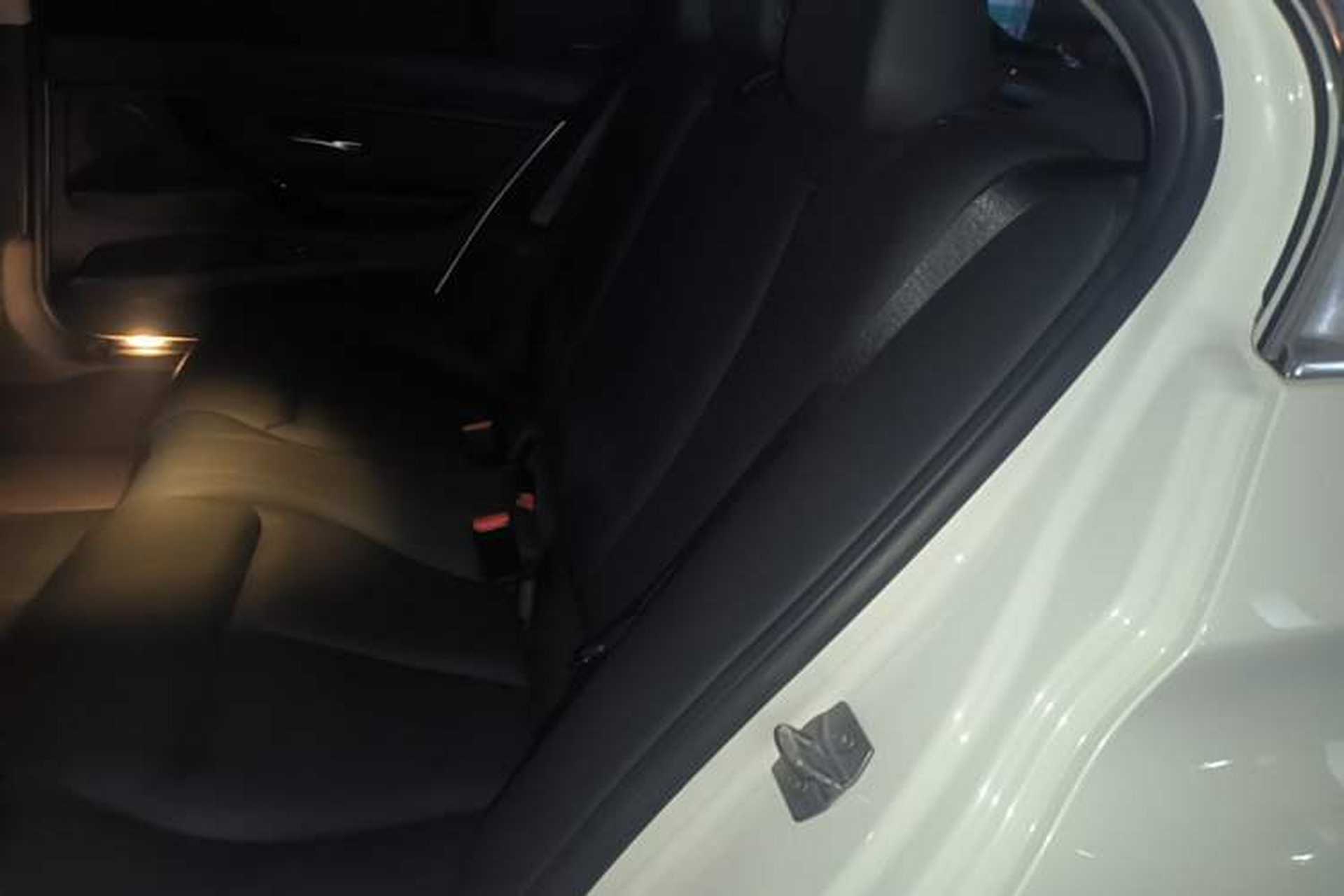 Used BMW 3 Series 2017 320Li Fashion Model Left Rear Seat