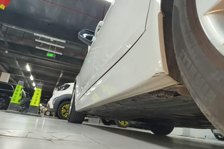 Used BMW 3 Series 2017 318Li Fashion Model Left Side Sill