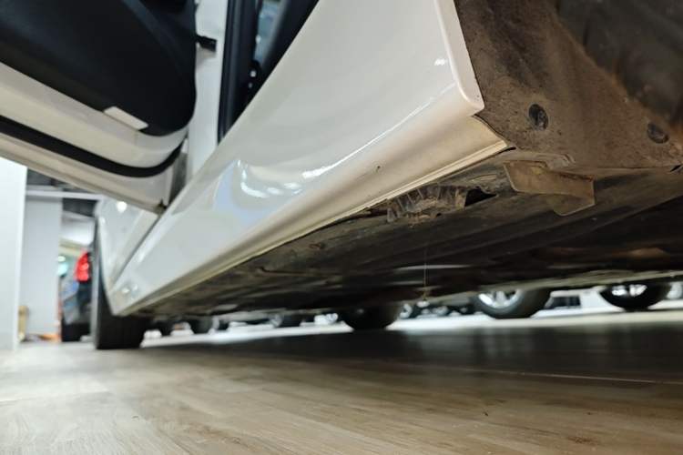 Used BMW 3 Series 2017 320Li Fashion Model Left Side Sill