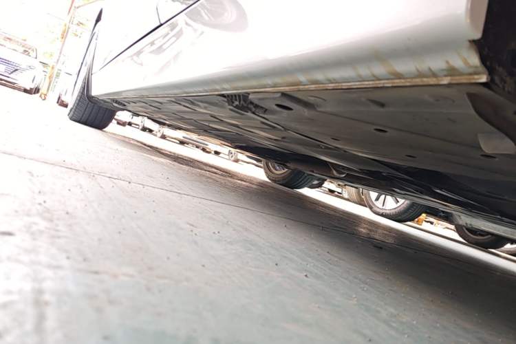 Used BMW 3 Series 2017 318i Fashion Model Left Side Sill