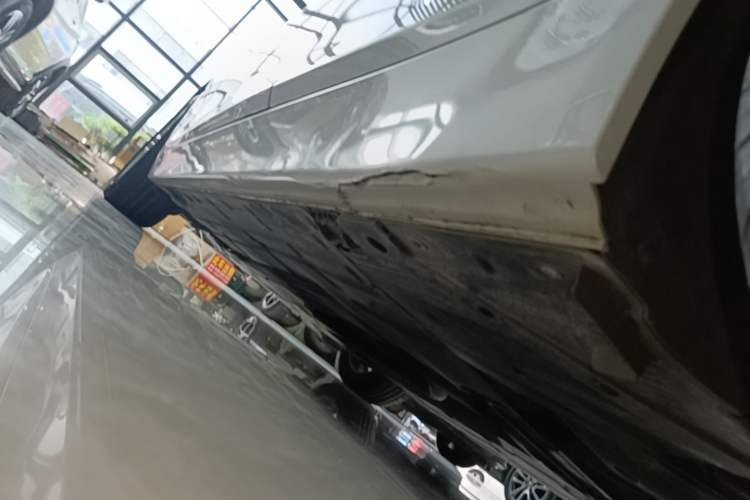 Used BMW 3 Series 2017 318i Fashion Model Left Side Sill