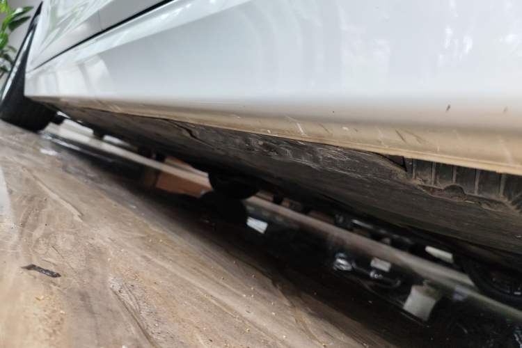 Used BMW 3 Series 2017 320Li Fashion Model Left Side Sill