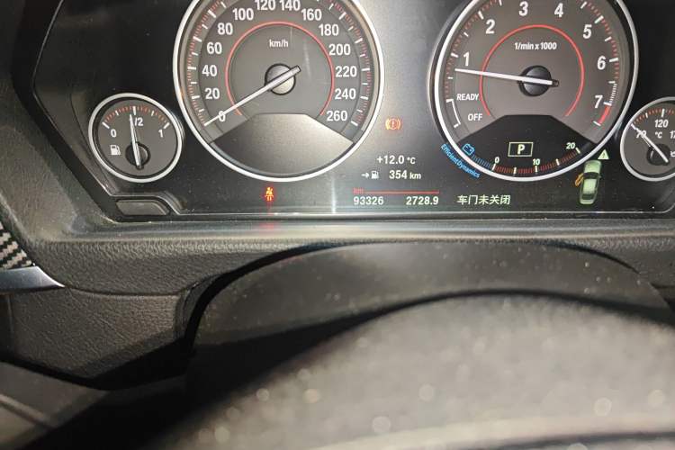 Used BMW 3 Series 2017 320Li M Sport Edition Odometer Close Up