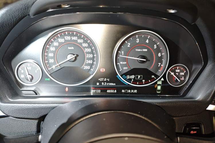 Used BMW 3 Series 2017 330Li M Sport Edition Odometer Close Up