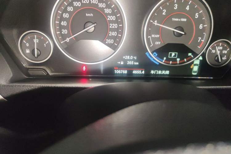Used BMW 3 Series 2017 320Li M Sport Edition Odometer Close Up