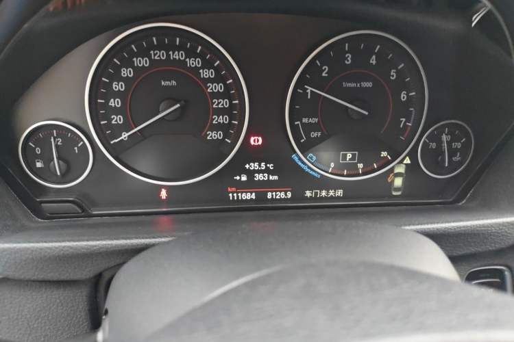 Used BMW 3 Series 2017 320Li M Sport Edition Odometer Close Up
