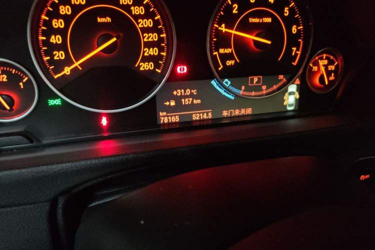 Used BMW 3 Series 2017 320Li M Sport Edition Odometer Close Up