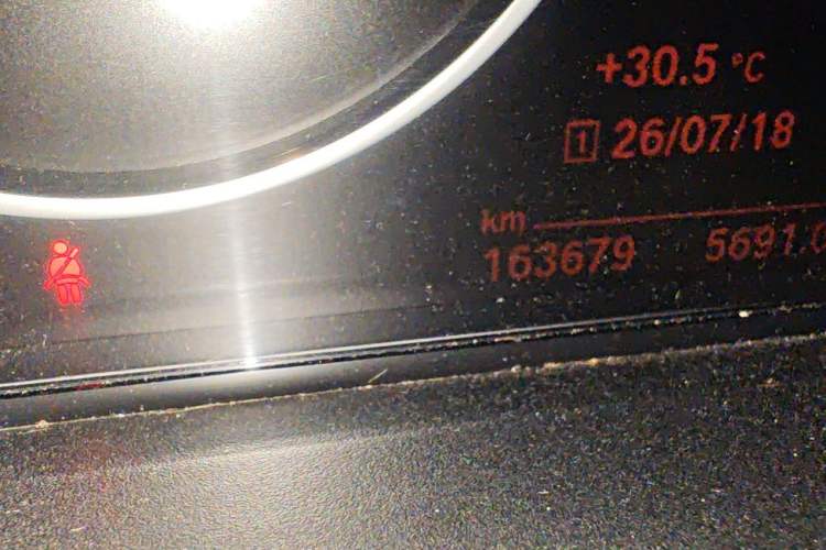 Used BMW 3 Series 2017 320Li Luxury Design Package Odometer Close Up